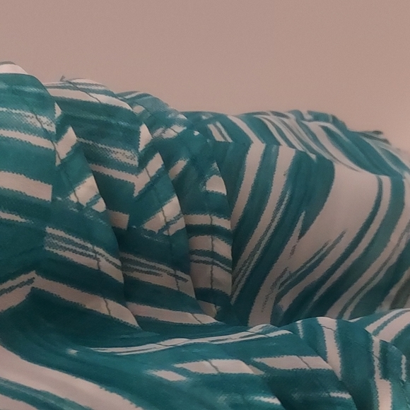 Banana Republic Summer Top - Picture 3 of 3